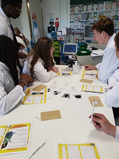 Year 11 visit to Baylab